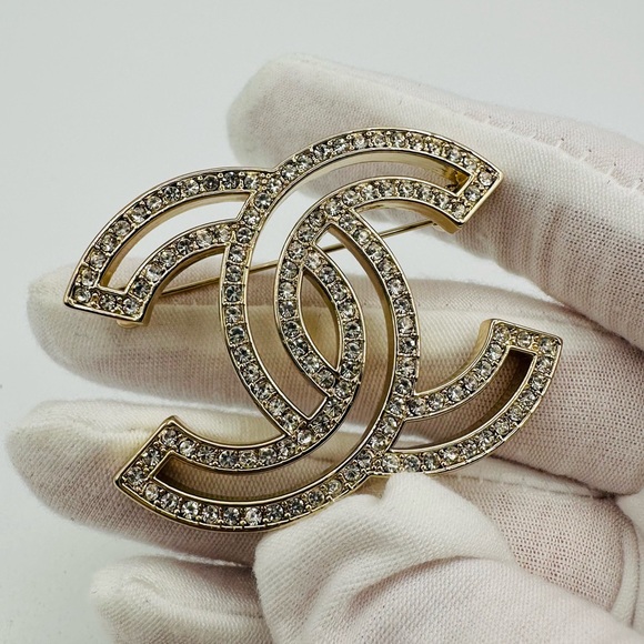 Chanel Rhinestone Brooch Vintage - Picture 1 of 10